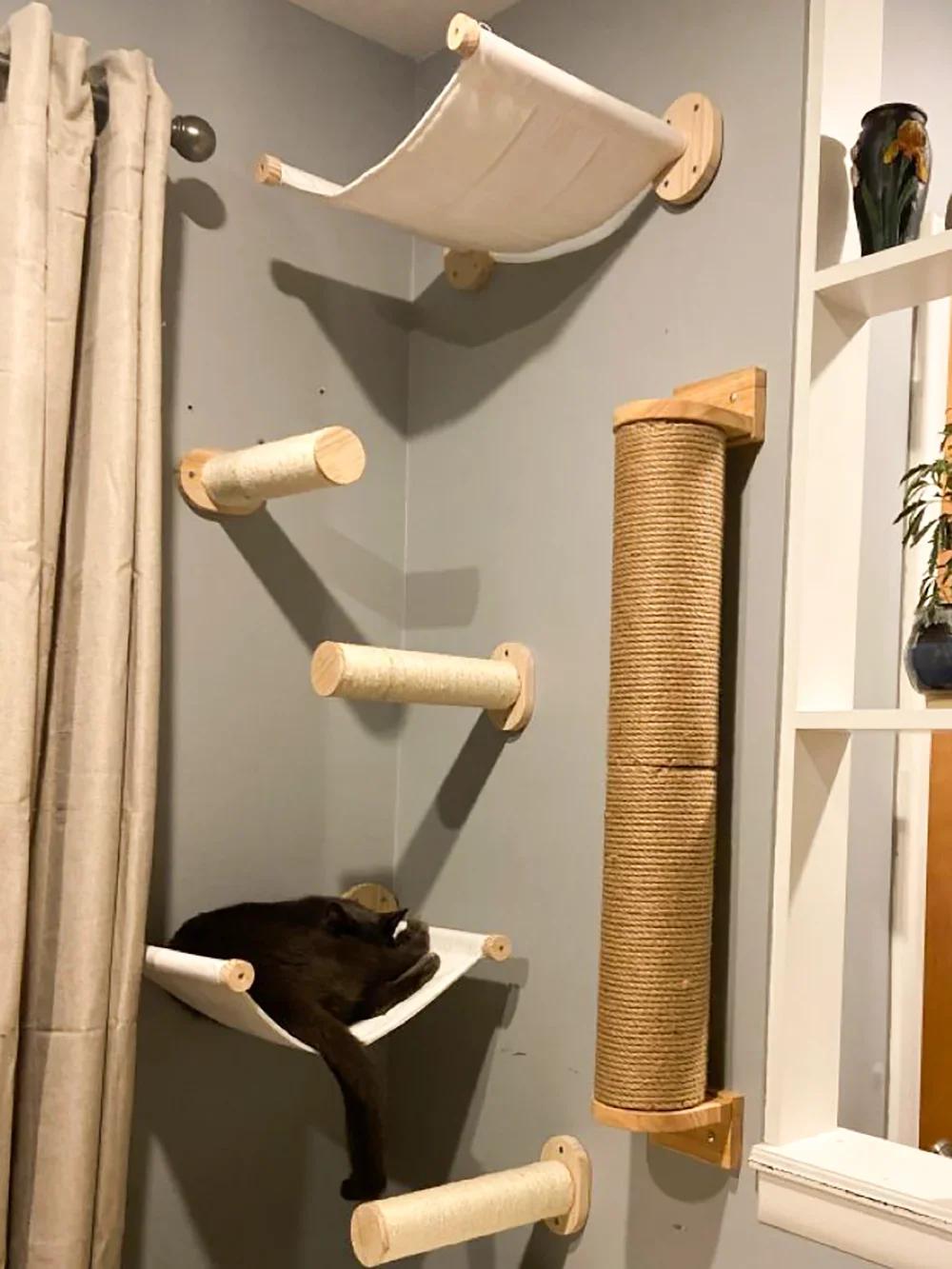 壁掛け式キャットツリー。木製の棚、爪とぎ、クライミングタワー - Cat Wall Climbing Shelves Hammock Wooden のレビューと価格